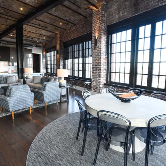 Panorama Penthouse - Image 1